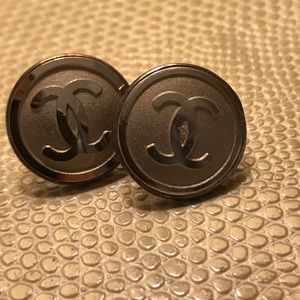 Silver vintage CHANEL earrings