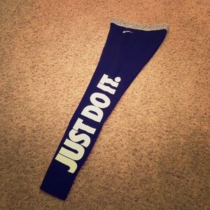 Black Nike "Just Do It" leggings