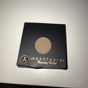 ❌SOLD❌ Anastasia Beverly Hills fawn contour single