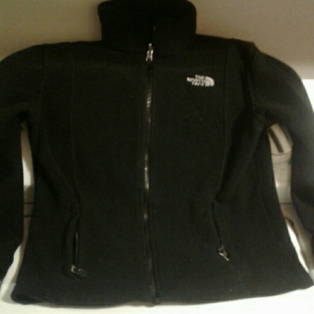 The North face jacket girls (med )good conditio