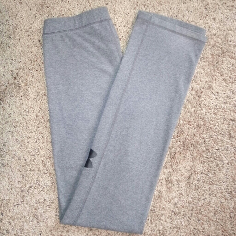Women's Under Armour sweats.