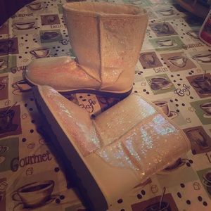 White sequence boots(worn once)