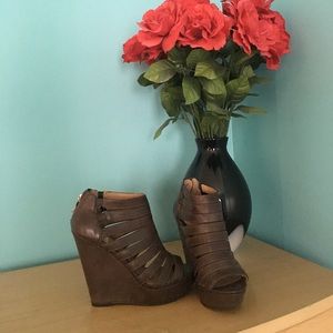 High Heeled Wedge Sandals in Neutral Color