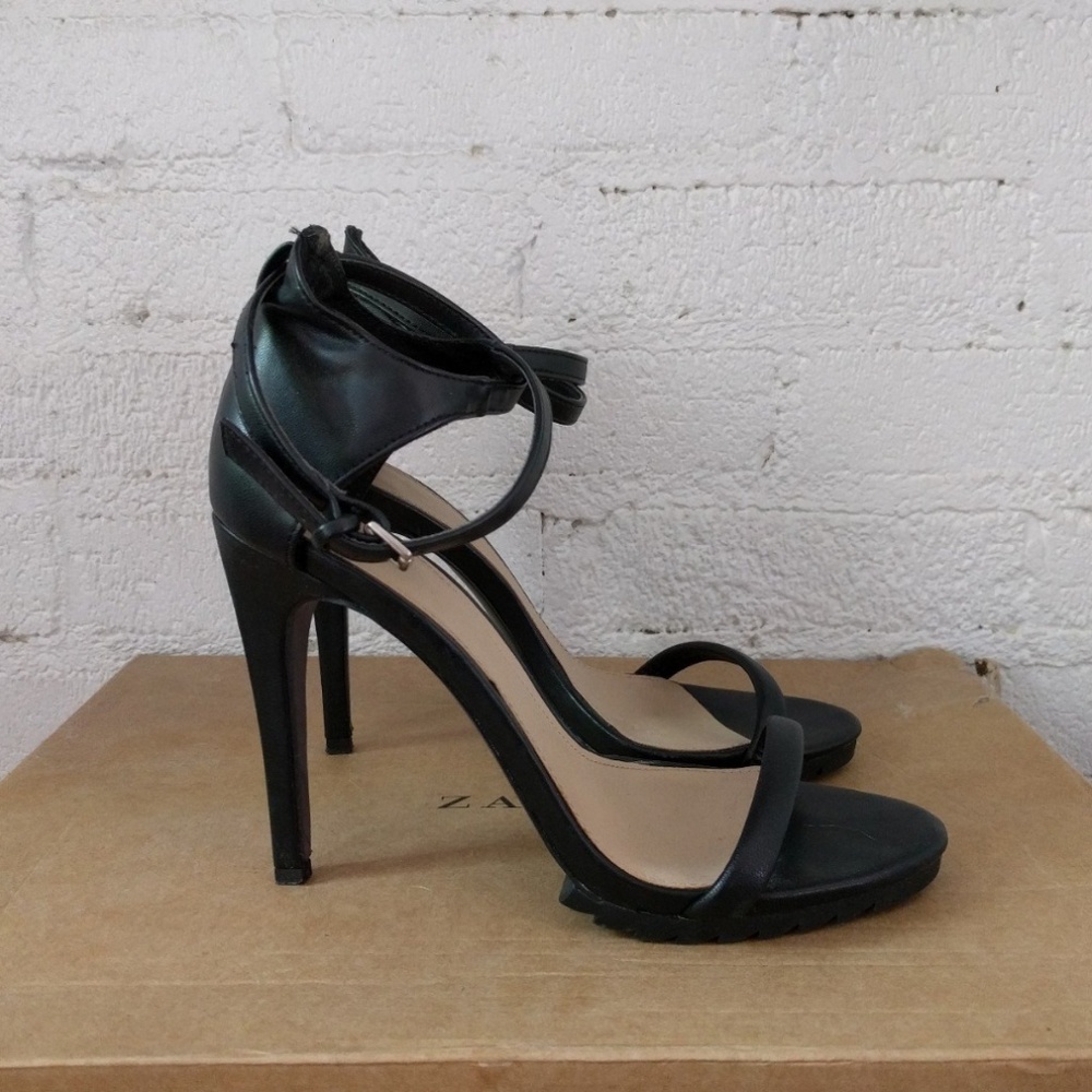 ZARA Strappy Black Heels with Treads US 8.5