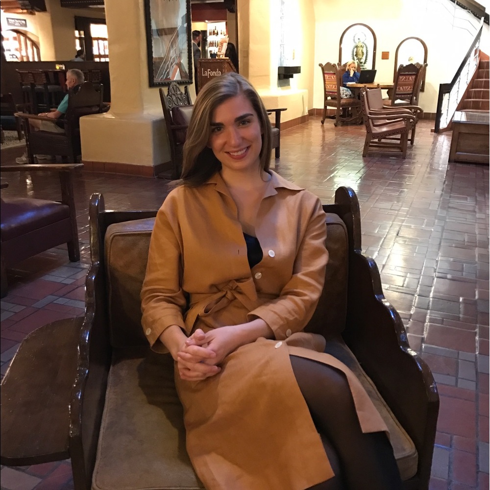 Meet your Posher, Olivia