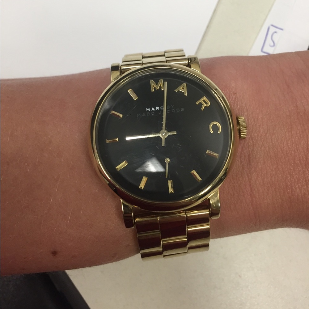 ONE DAY SALE!!Used good condition Mac Jacobs watch