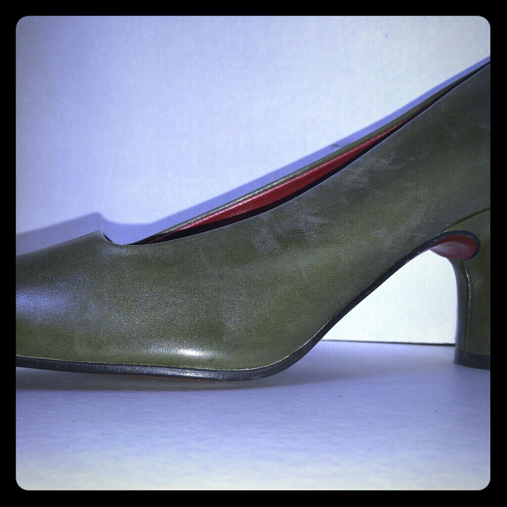 Proxy Olive Green Leather Pumps Spain 7.5 BWOT