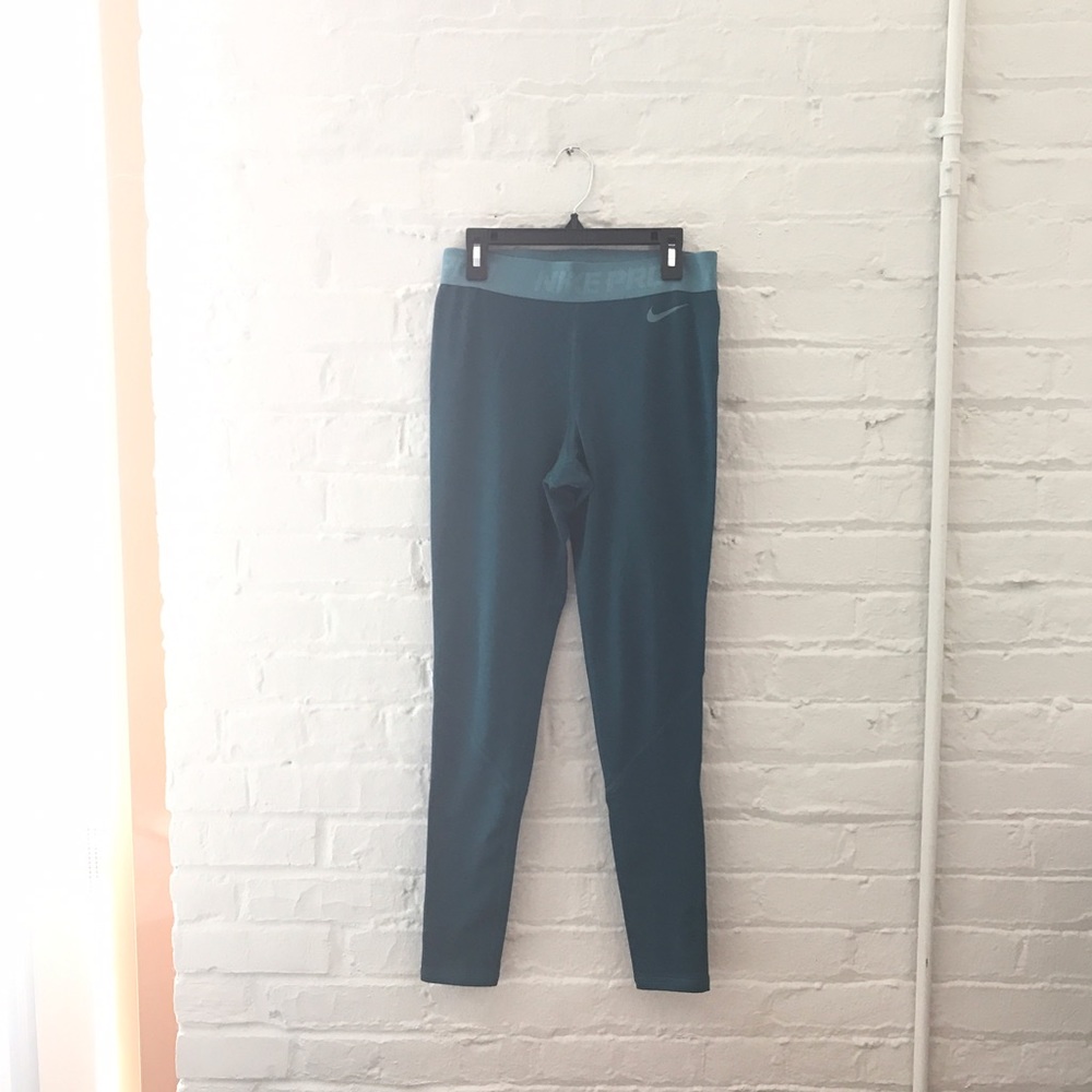 👟NIKE PRO FLEECE LINED LEGGINGS👟