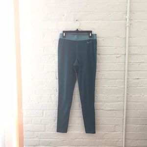 👟NIKE PRO FLEECE LINED LEGGINGS👟