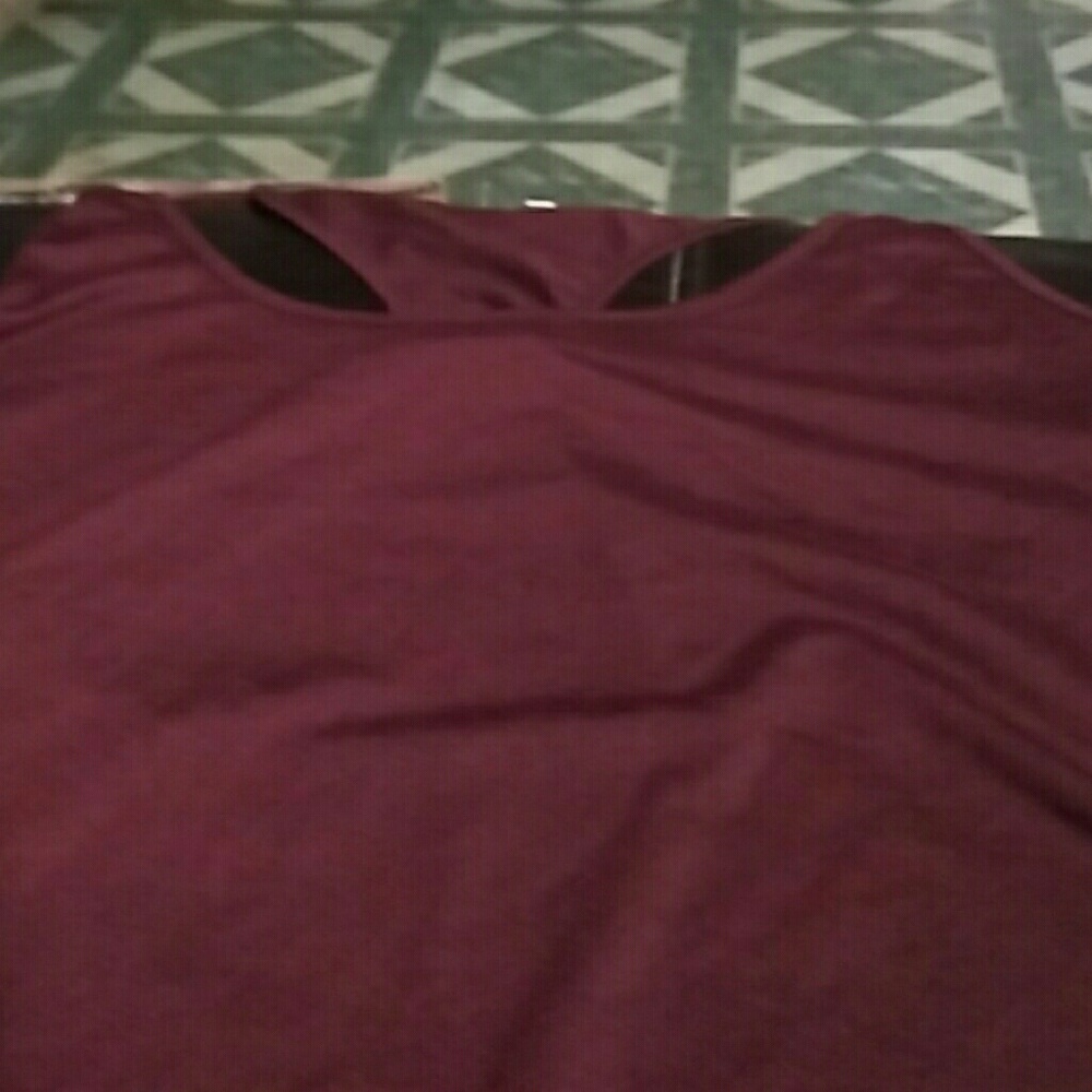 Tank top - Picture 2 of 2