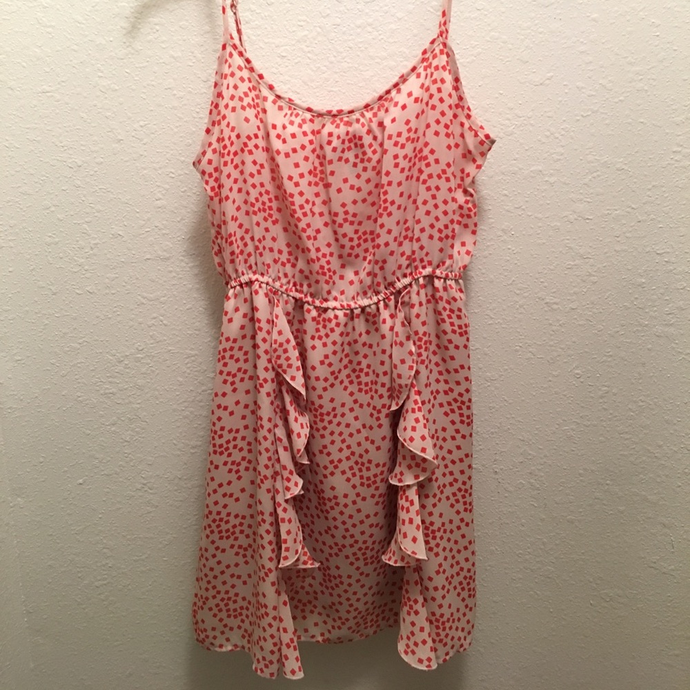 Sleeveless Sunday dress with ruffle detail