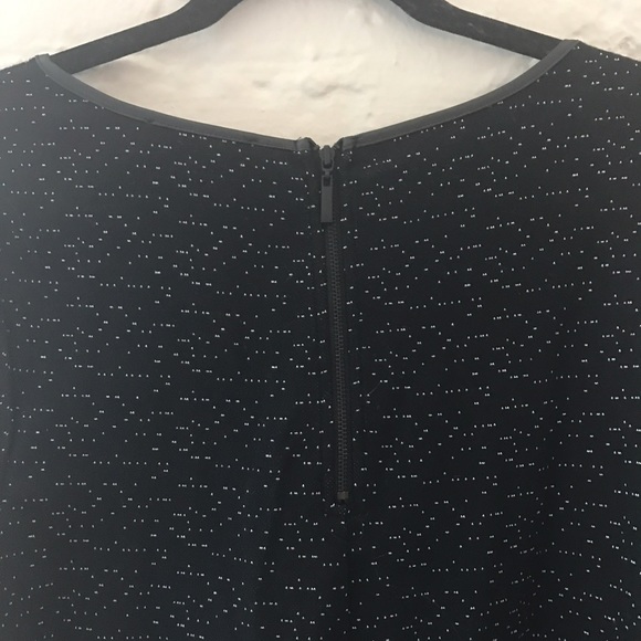 🙋BLACK AND WHITE LONG SLEEVE DRESS🙋 - Picture 3 of 3