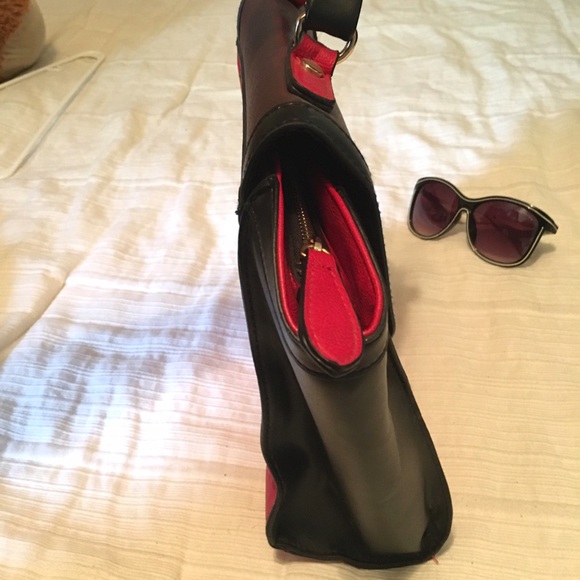 💜NEW💜 Color-block Handbag - Picture 3 of 4