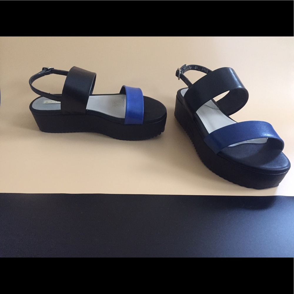 Black Flatform Sandals