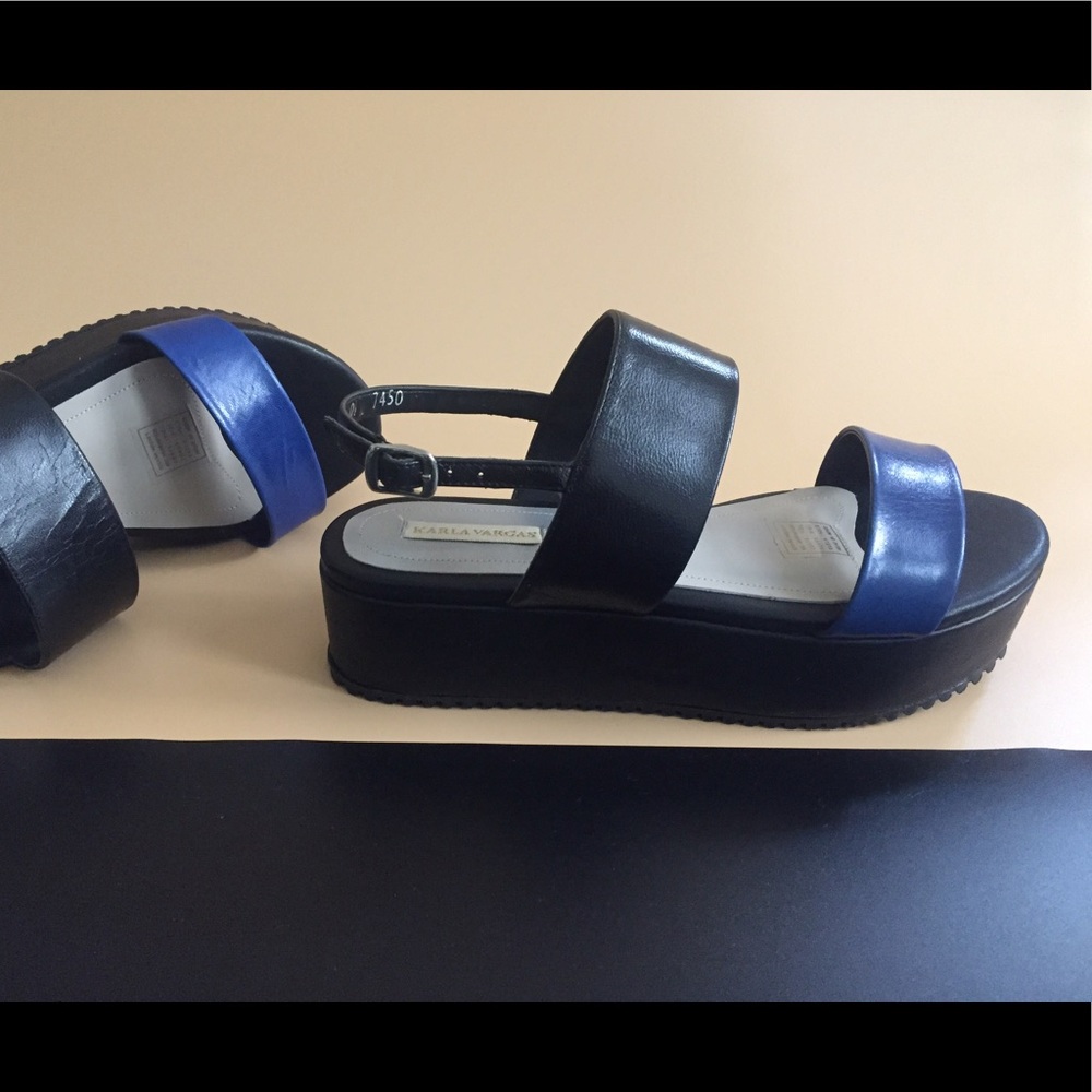 Black Flatform Sandals - Picture 4 of 4