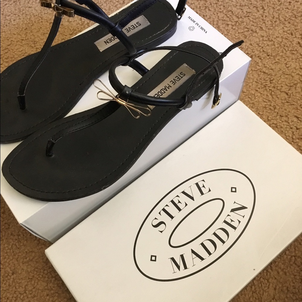 Daisey black sandals