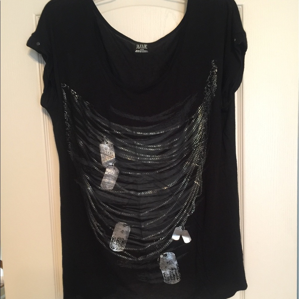 Chains/tags cool tshirt