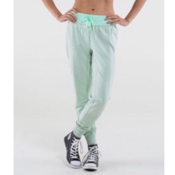 LuLuLemon Joggers - Picture 5 of 6