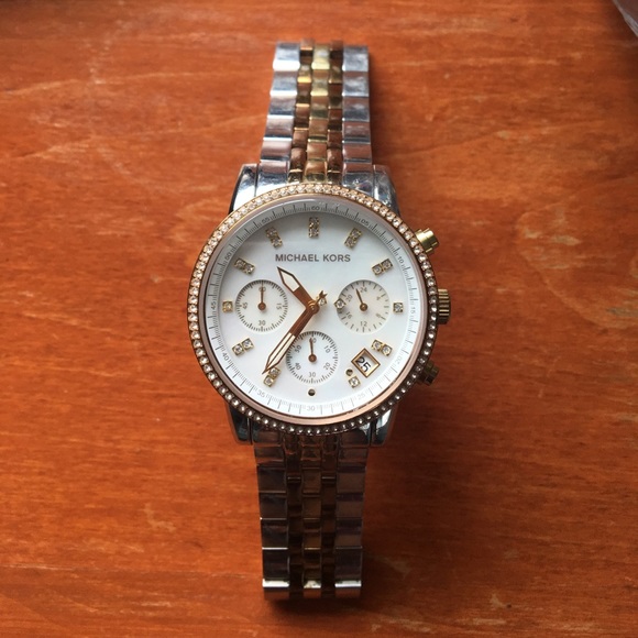 🆕‼️ MICHAEL KORS Watch - Picture 1 of 4