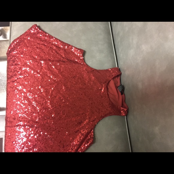 Top - Picture 3 of 3