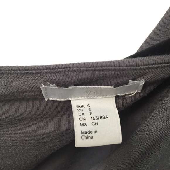 H&M Ruched Top - Picture 3 of 3