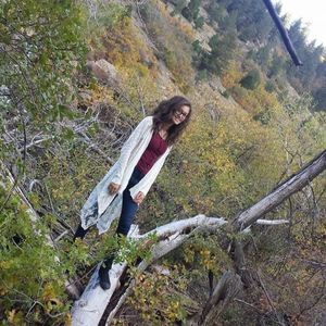 Meet your Posher, Aysia