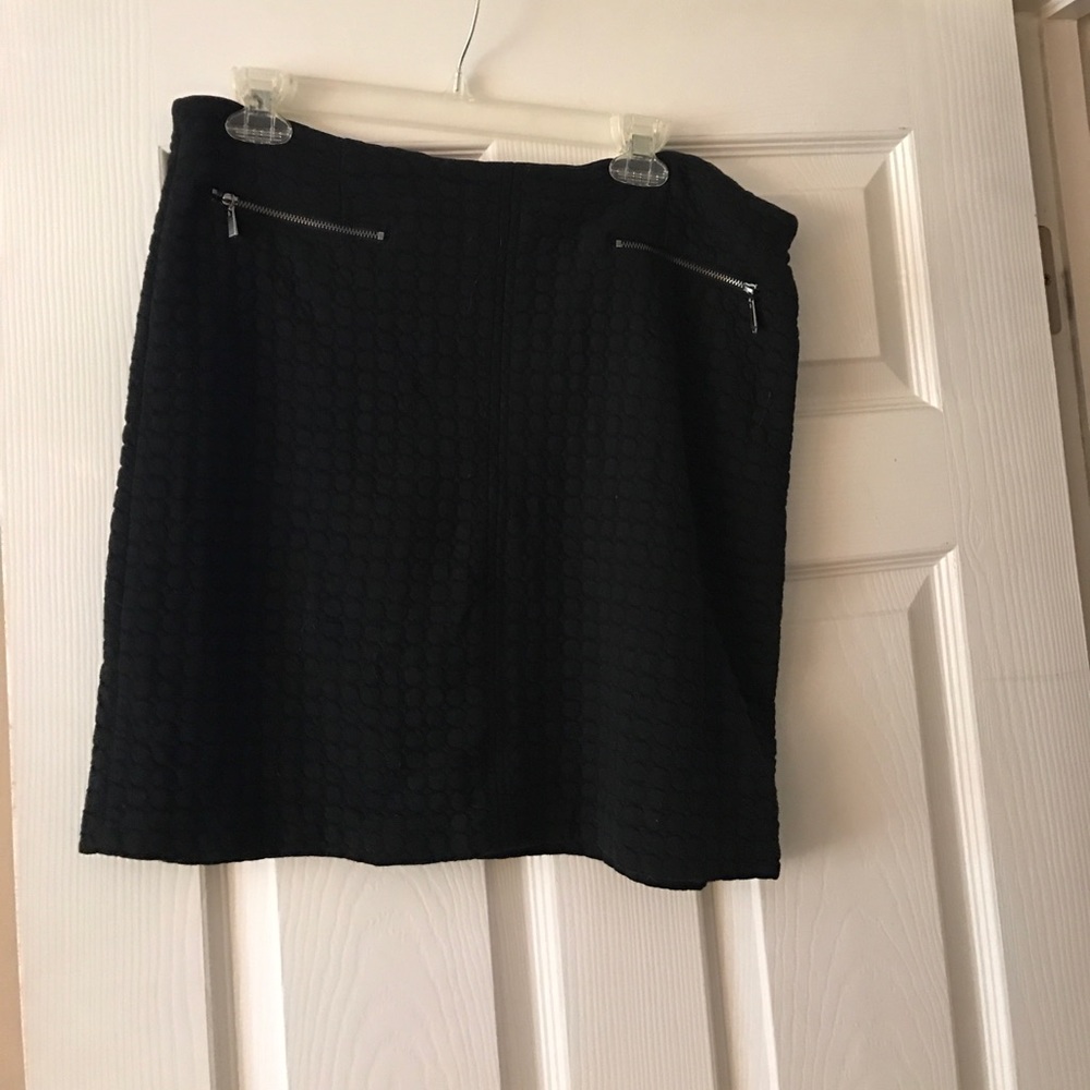 Laundry by Shelli Segal Black quilted skirt