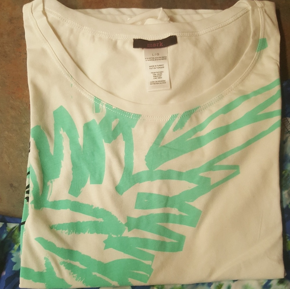 mark. Coconapple Tee L