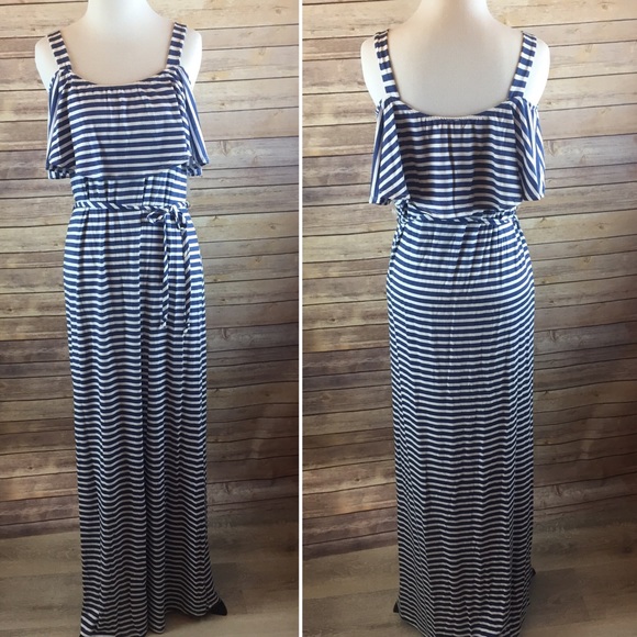Last 1!!! LARGE Striped cold shoulder Maxi dress - Picture 2 of 3