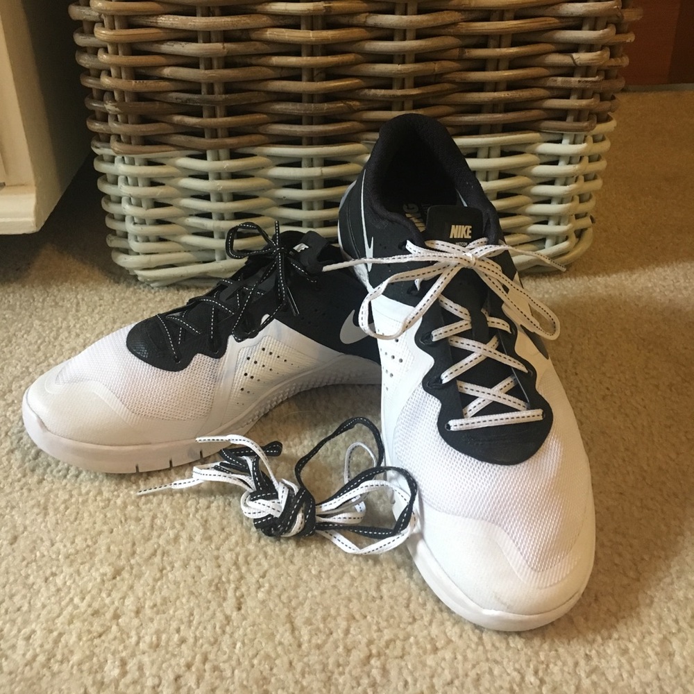 Nike crossfire shoes