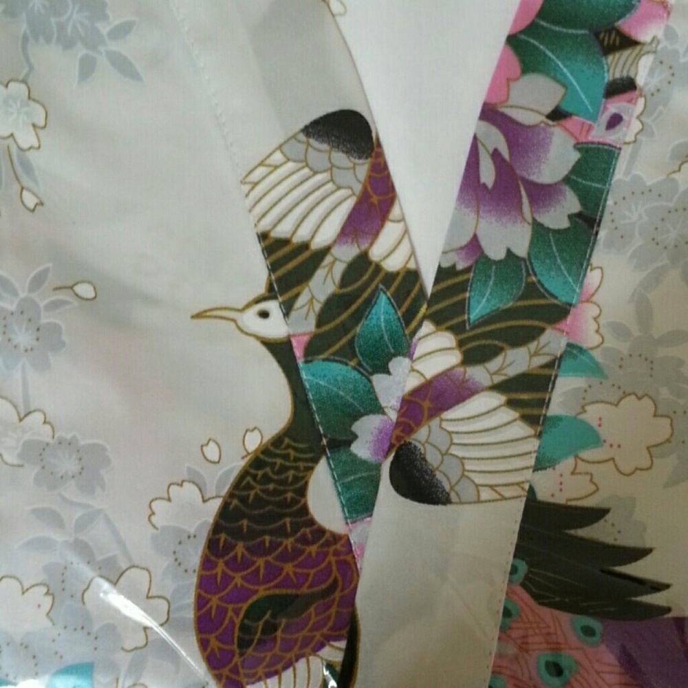 LAST ONE White kimono robe - Picture 4 of 4