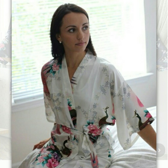 LAST ONE White kimono robe - Picture 3 of 4