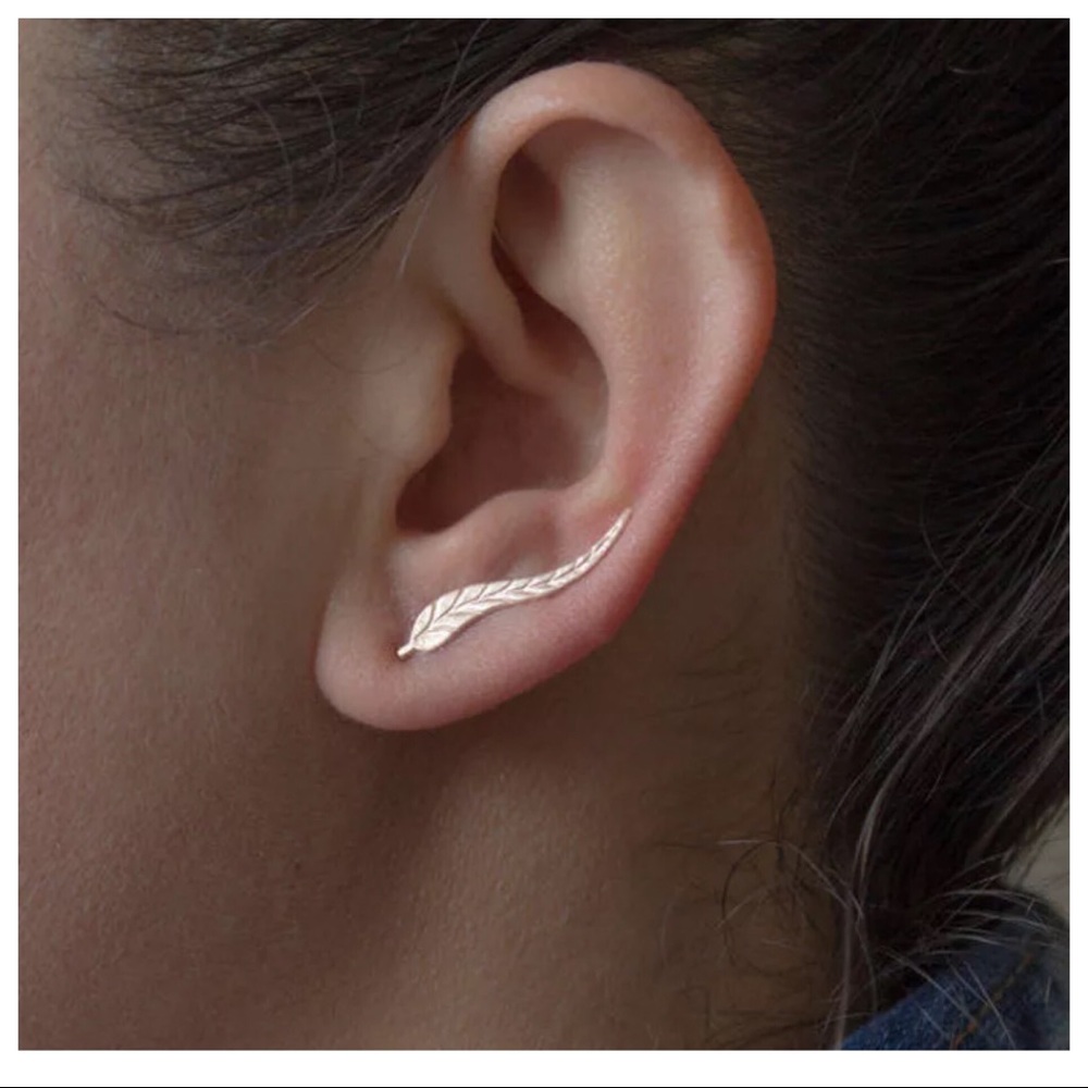 Gold tone  leaf earrings