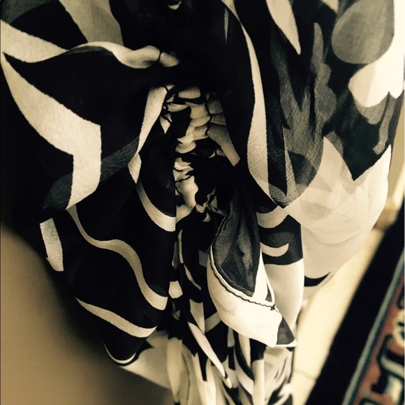 Milly Top - Picture 5 of 8