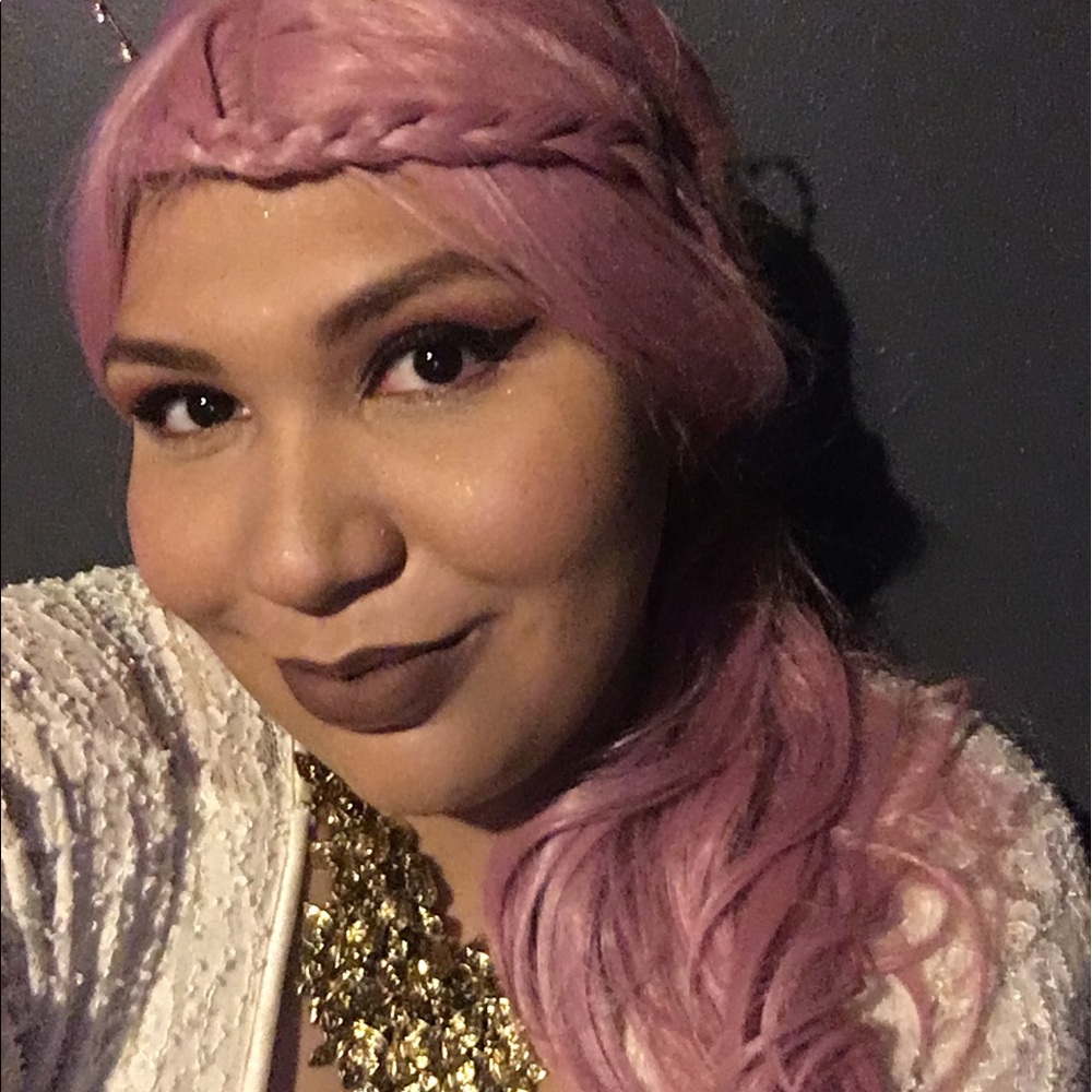 Meet your Posher, Vanessa