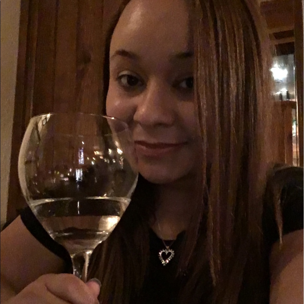 Meet your Posher, Stephanie