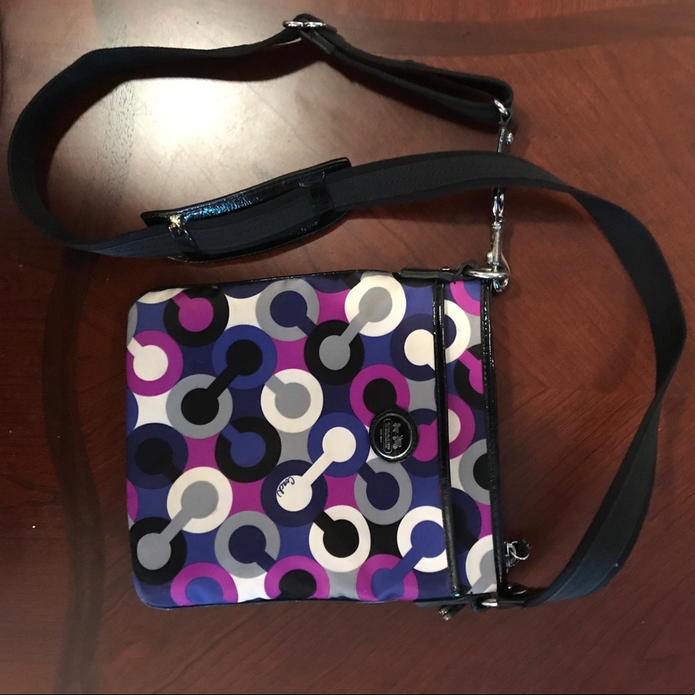 Coach swing pack