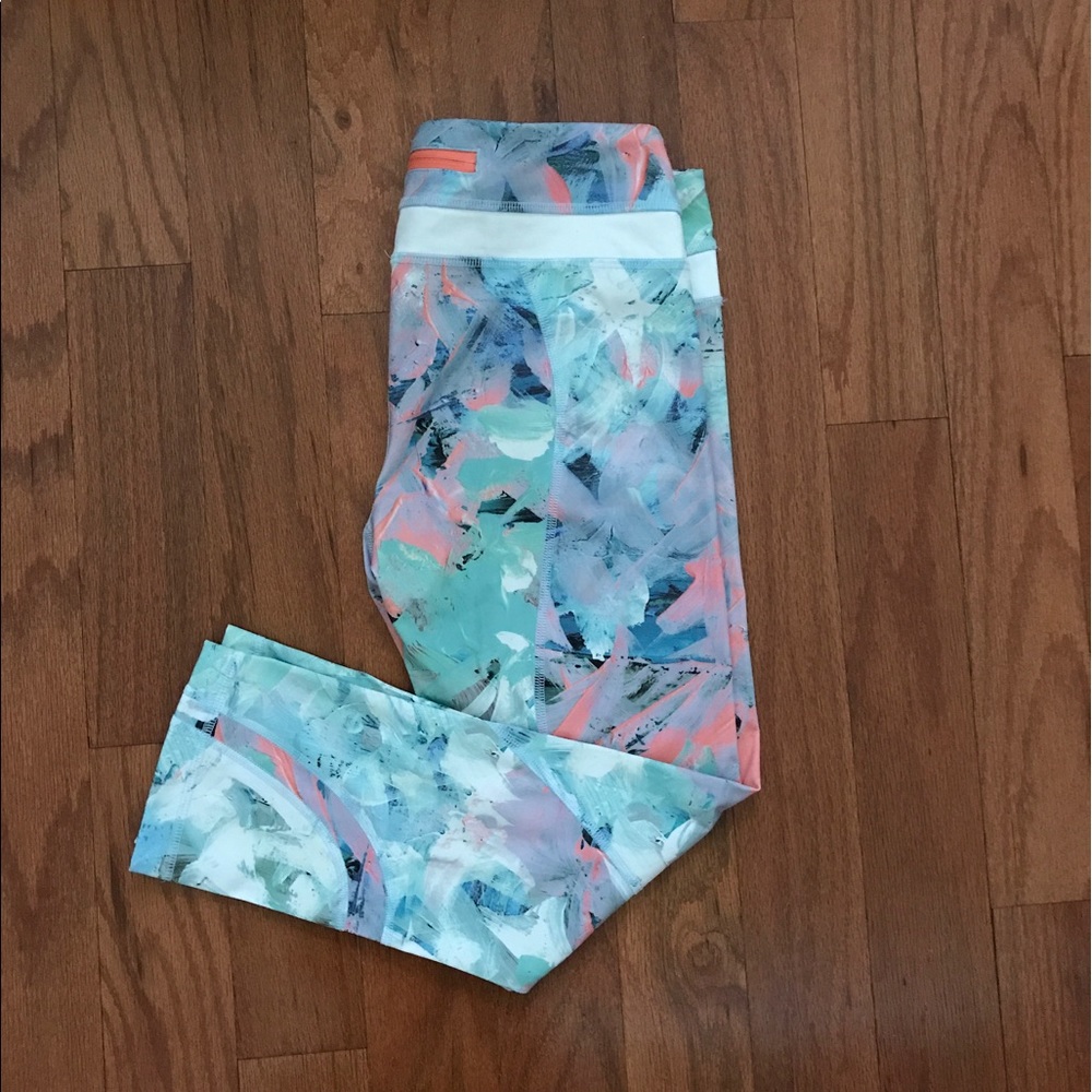 Lululemon crops