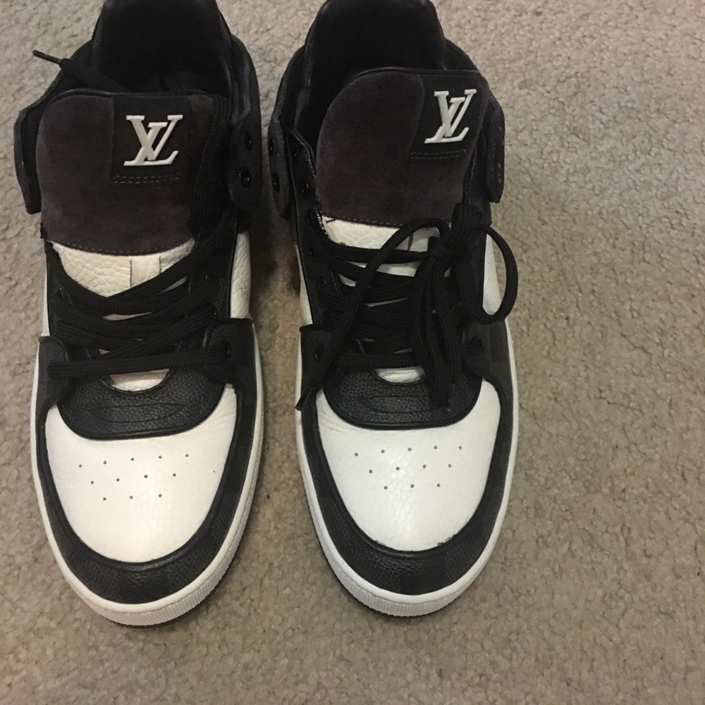 Louis Vuitton Sneakers (Like New)