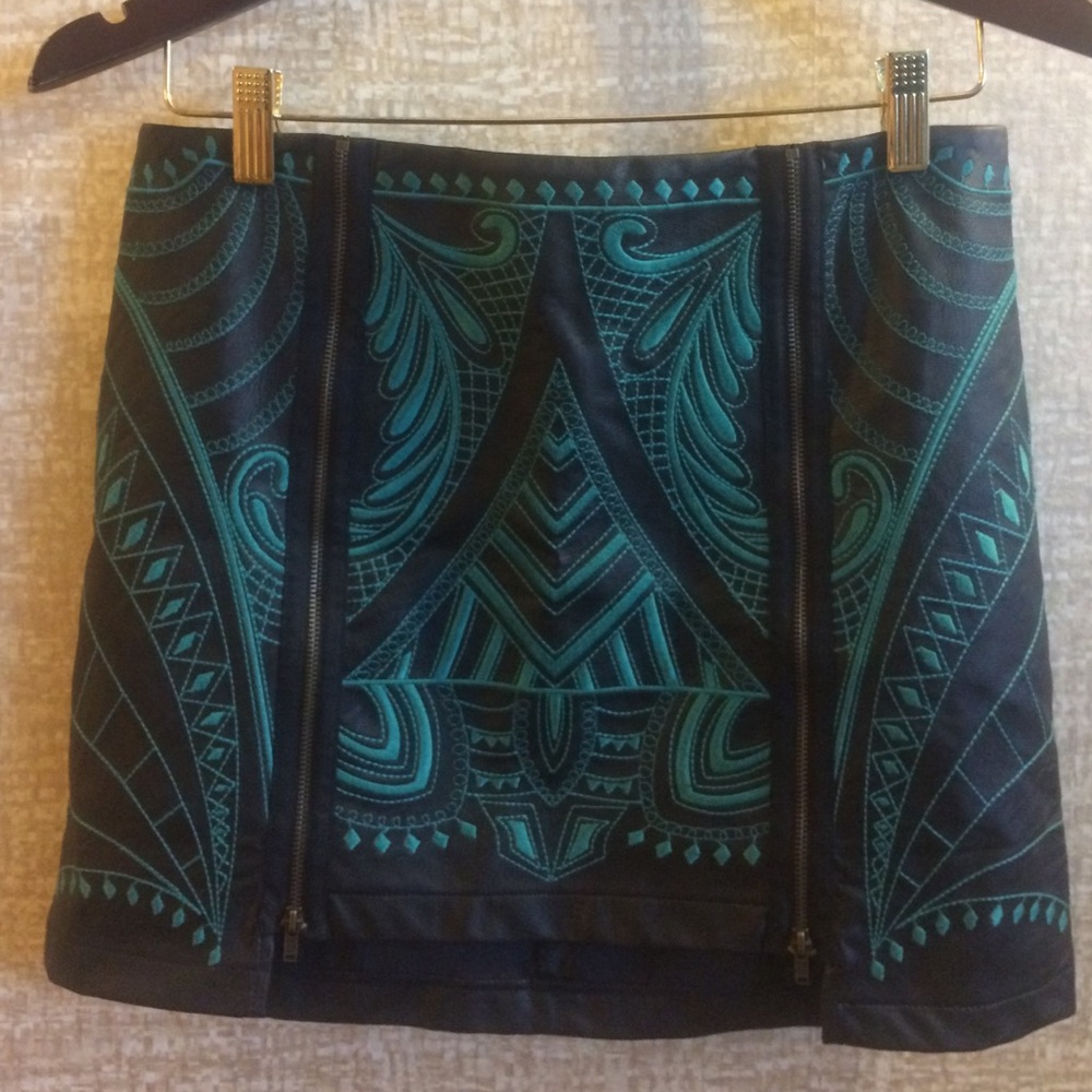 Urban outfitters skirt size M