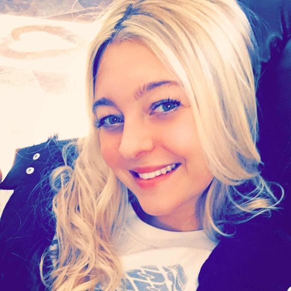 Meet your Posher, Shelby - Picture 1 of 1