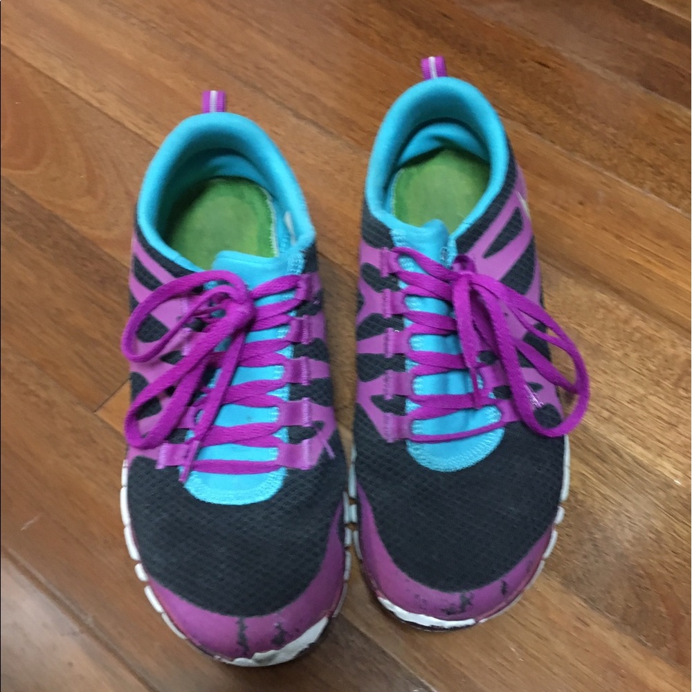Used Nike free runs
