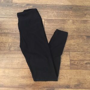 LuLaRoe Solid Black Os Leggings