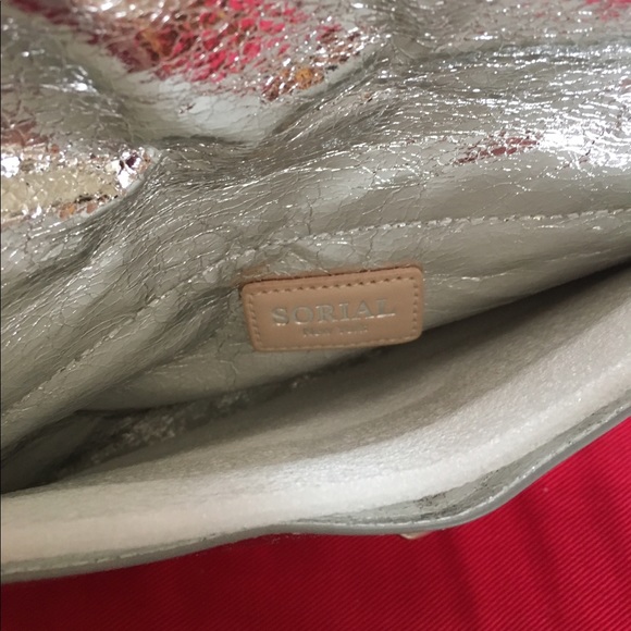 90's Inspired Reflective Cross Body - Picture 3 of 4