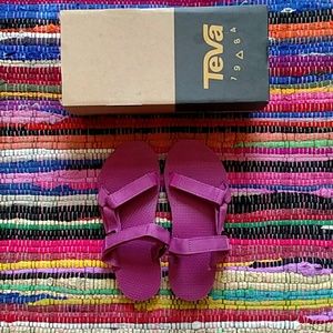 Magenta Teva Universal Slides