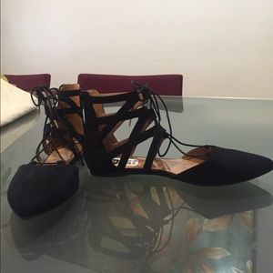 NEW 🎀 Tie up black flats