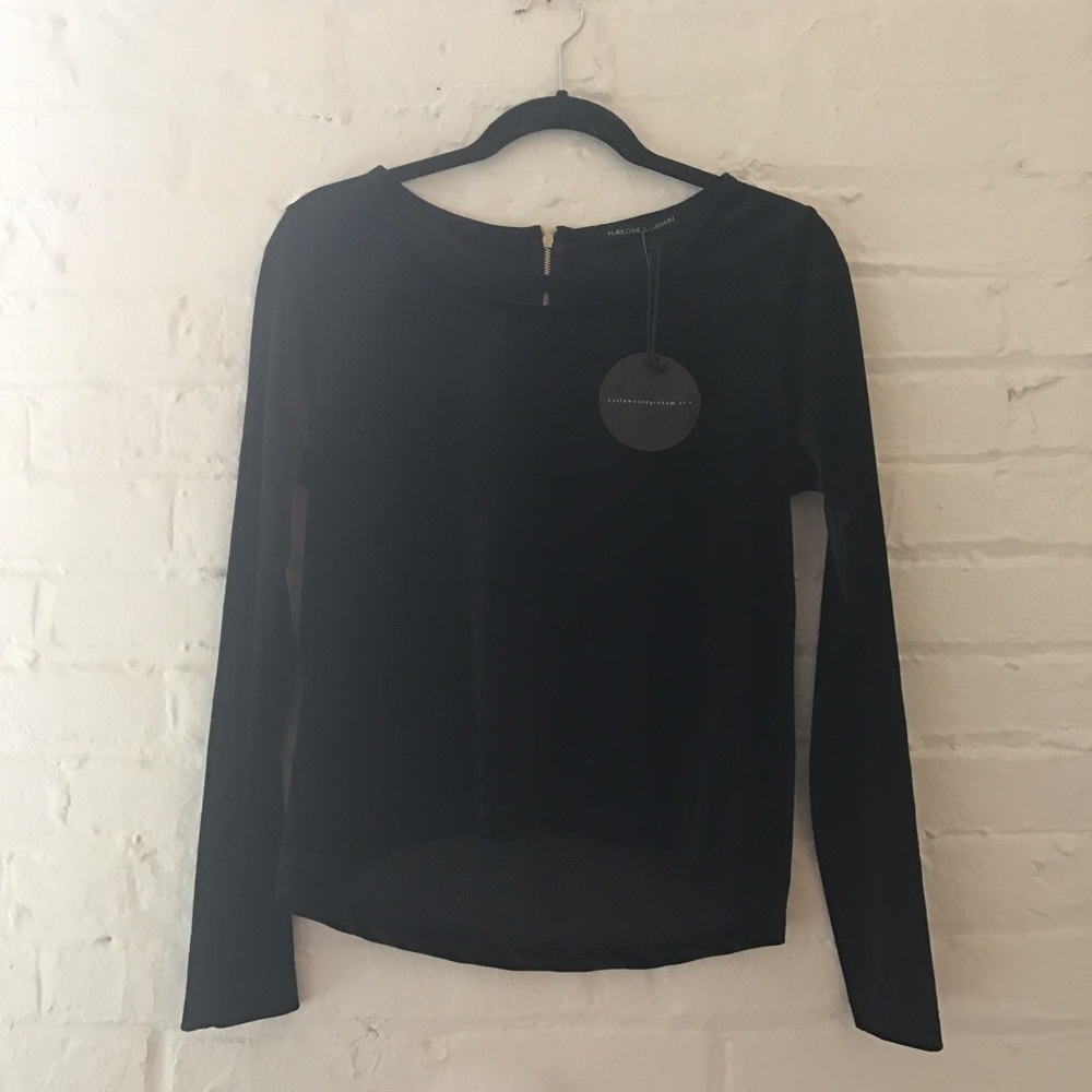 👄BLACK VELVET LONGSLEEVE TOP W/ GOLD ZIPPER👄