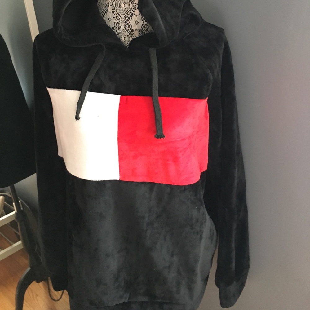 velvet oversized sweatshirt