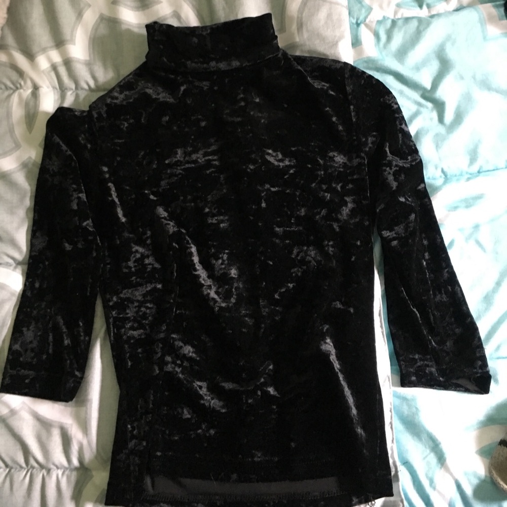 Velvet turtle neck