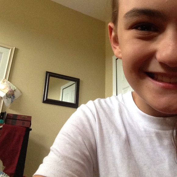 Meet your Posher, Olivia - Picture 1 of 1